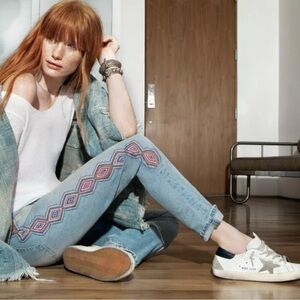 Revolve Sandrine Rose Skinny Boyfriend Bombay Size 24 Embroidered Distressed New